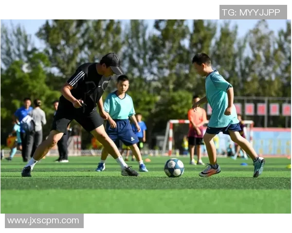 球星卡片与足球直播结合的全新体验探索：打造互动式体育娱乐盛宴